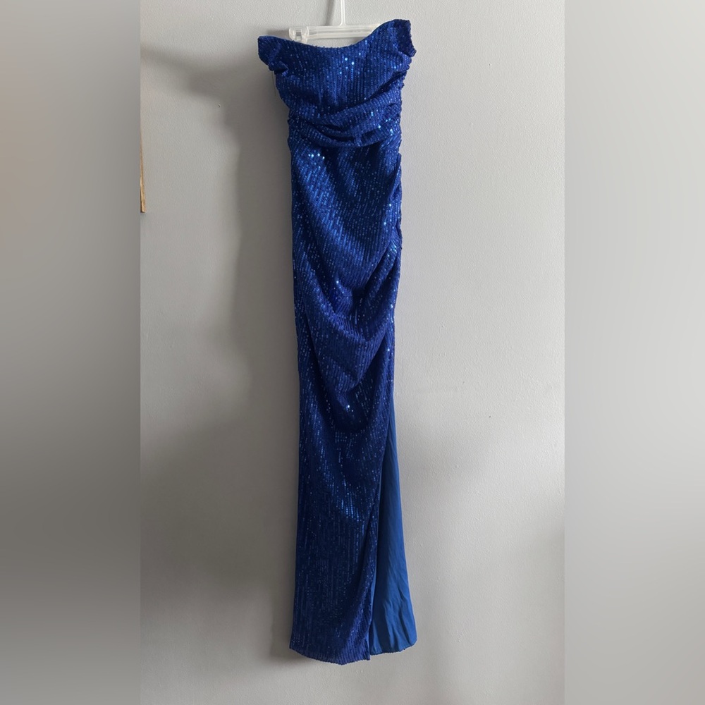 lucy in the sky sequin corset maxi dress in blue size small/2